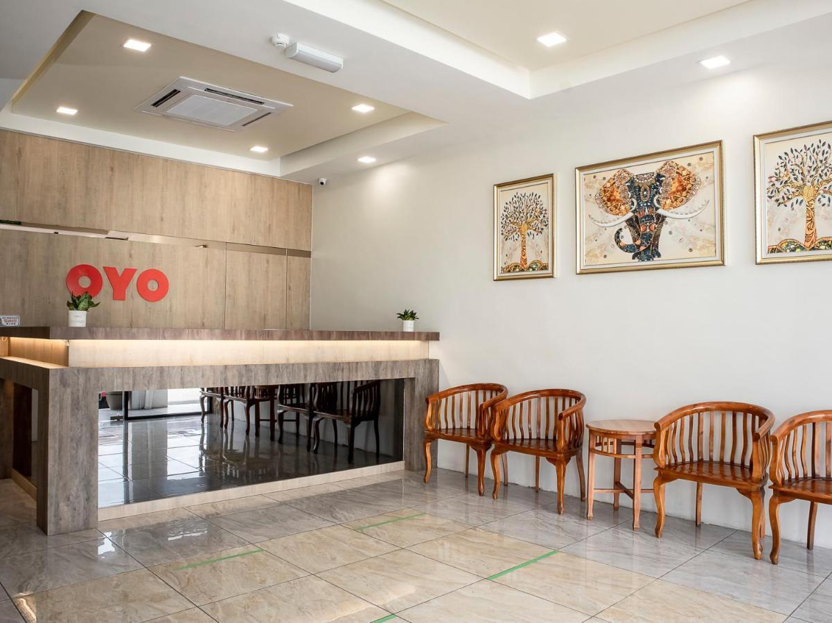 Oyo 90105塔玛斯酒店 诗巫 外观 照片